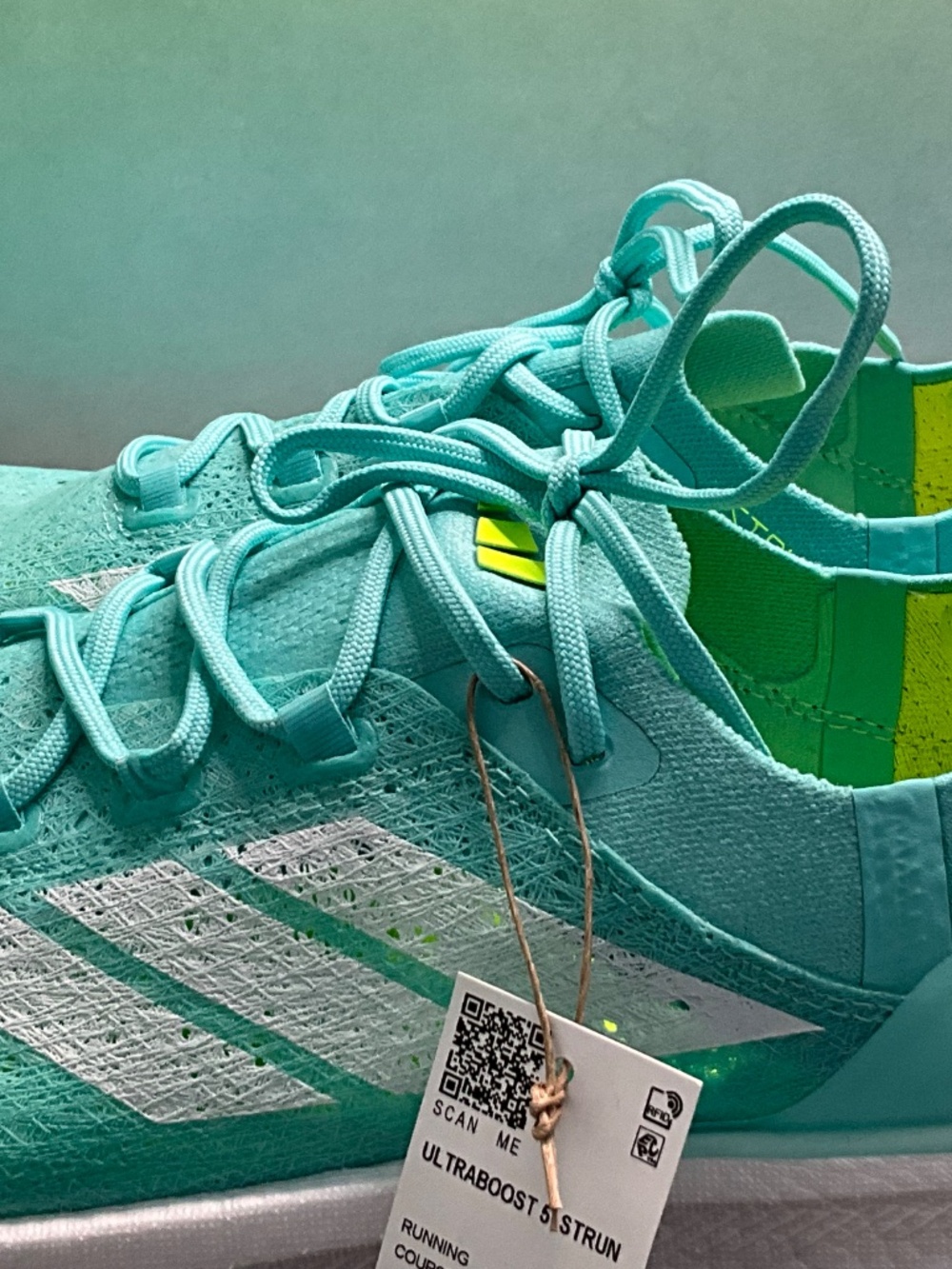 Adidas Ultraboost 5 Strung Shoes in Flash Aqua, NWT/No Box. Men’s 11/EU 44.5 - Picture 6 of 7